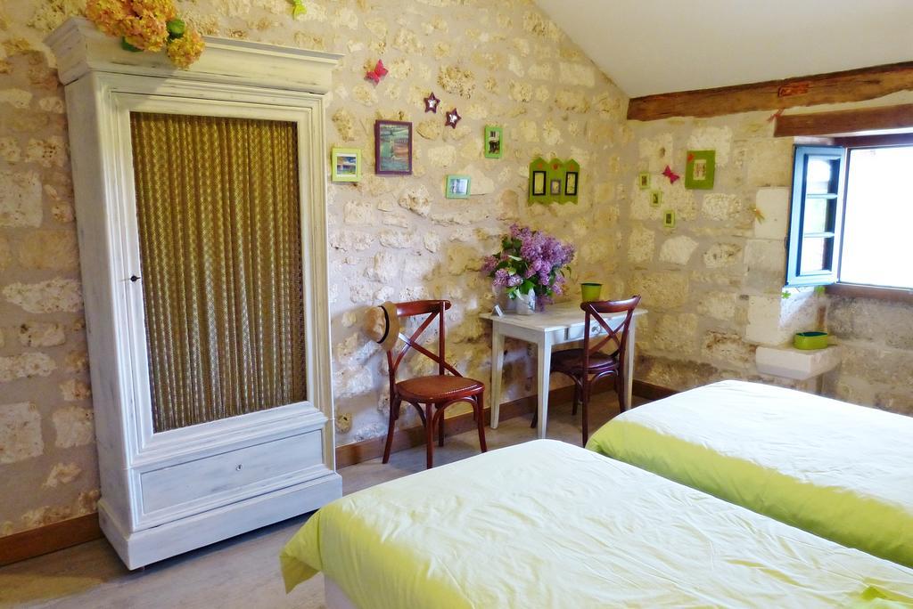 Bed and Breakfast L'Echappee Belle Perigord Cercles Zimmer foto