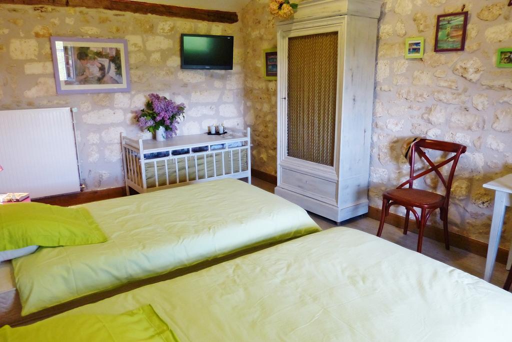 Bed and Breakfast L'Echappee Belle Perigord Cercles Zimmer foto